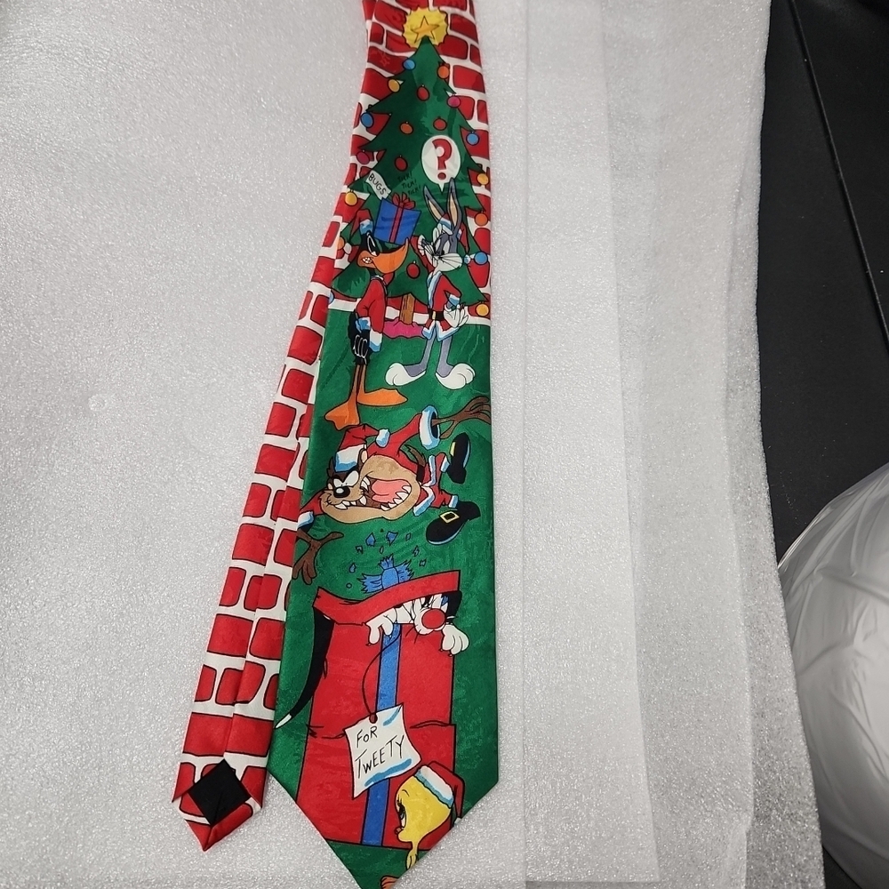 Warner Bros. Looney Tunes Green and Red Necktie